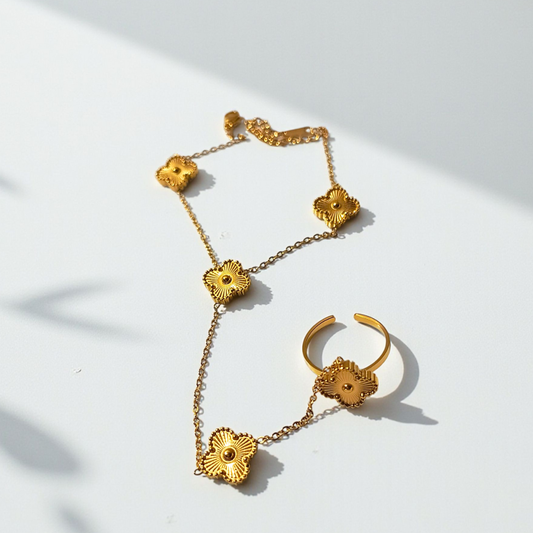 GOLDEN CLOVER BRACELET RING