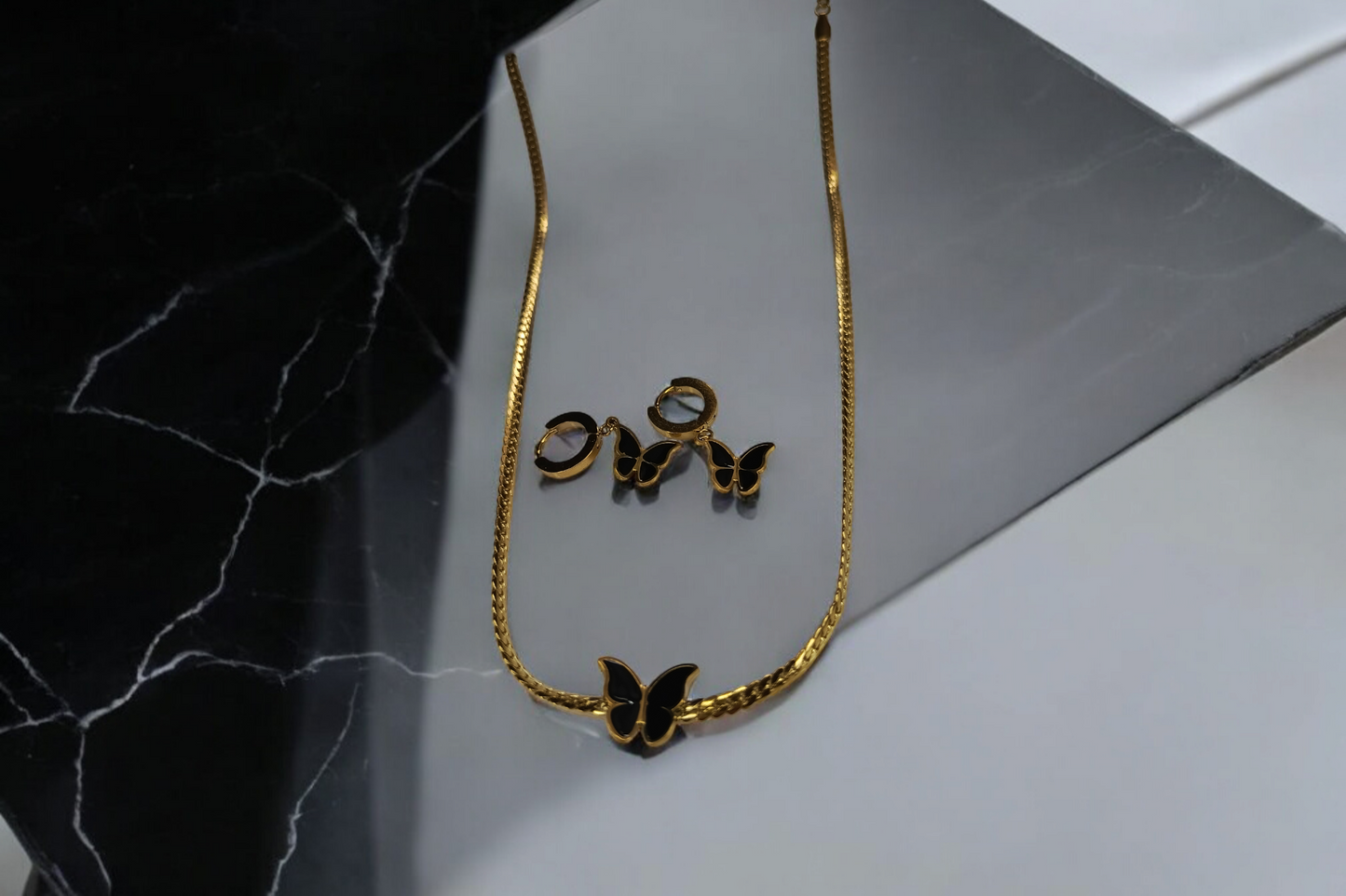 BUTTERFLY NECKLACE SET
