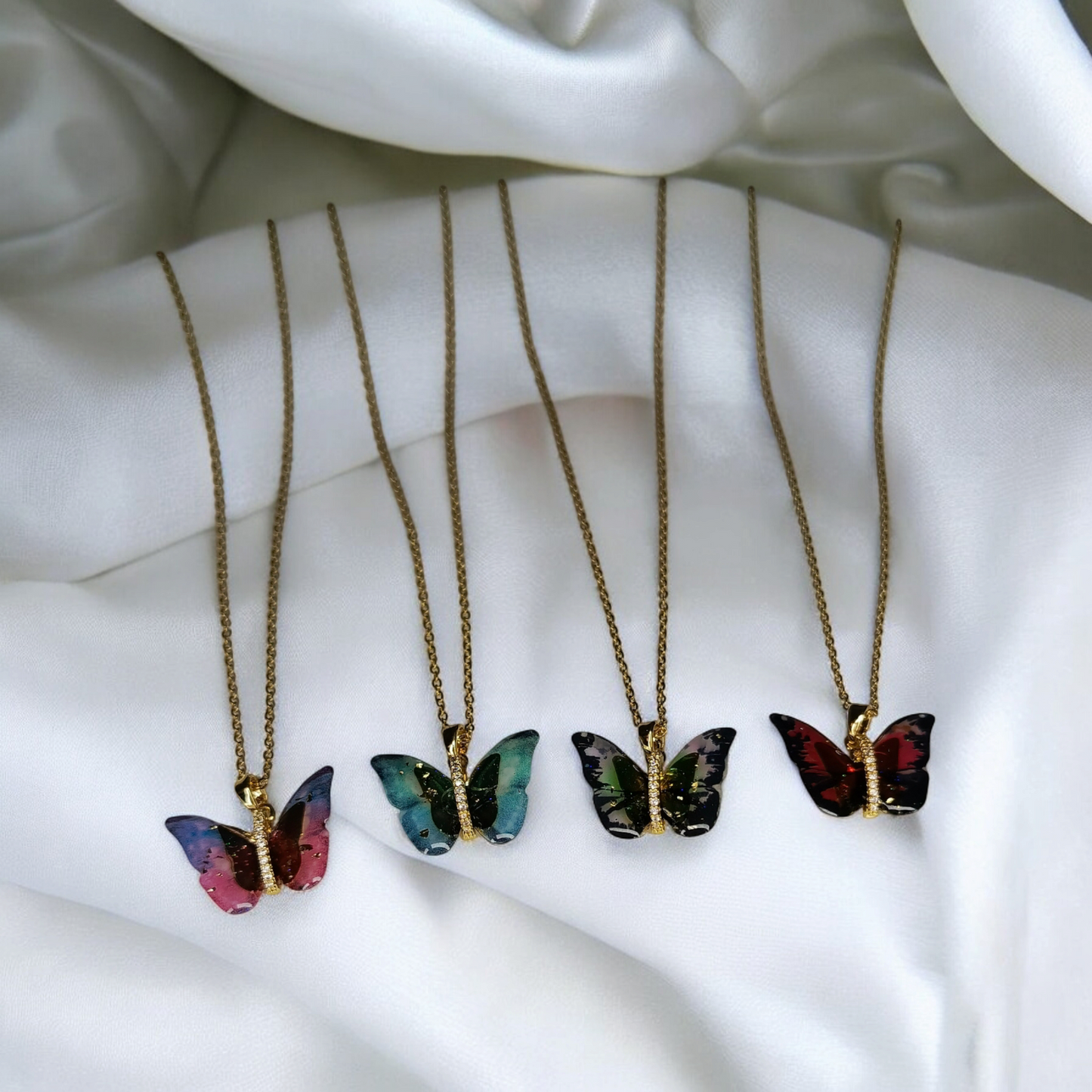 CRYSTAL BUTTERFLY NECKLACE