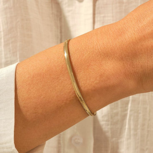 DAINTY V NECKLACE & BRACELET SNAKE CHAIN SET