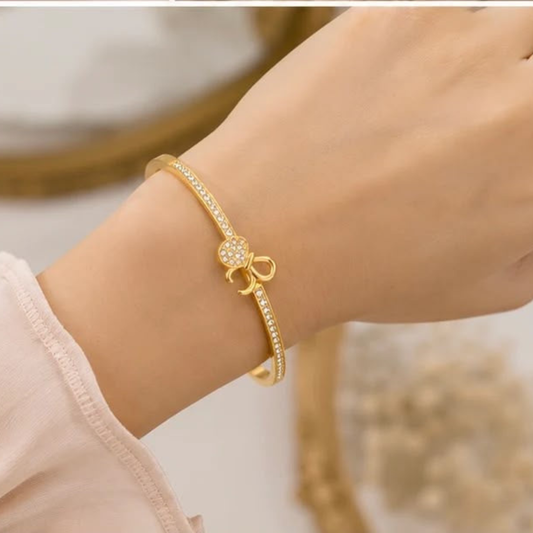 ZIRCONIA GOLD BANGLE