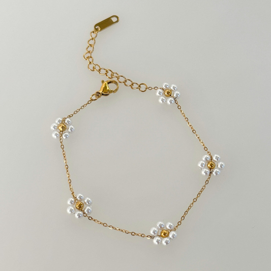 WHITE FLOWER BRACELET