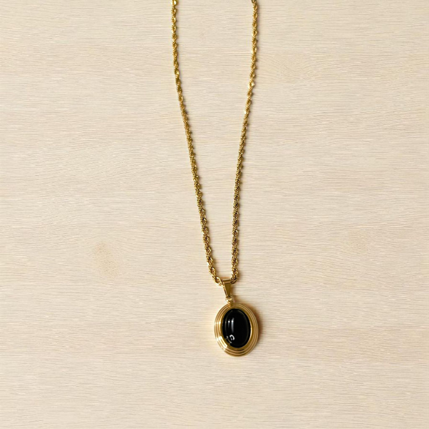 BLACK STONE NECKLACE ROPE CHAIN