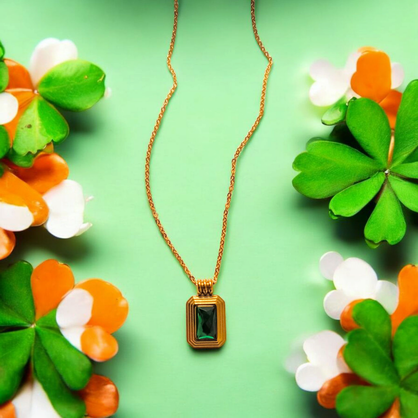 Green Stone Necklace - 18k Gold Plated - Stainless Steel