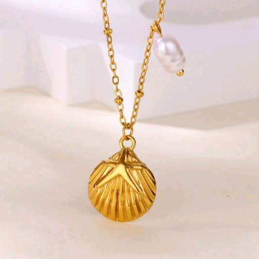 THE SHELL NECKLACE