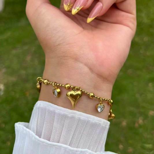 CHUNKY HEART BRACELET