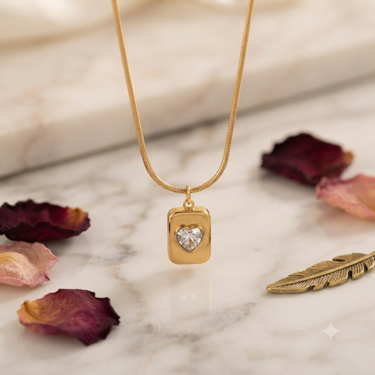HEART BAR NECKLACE