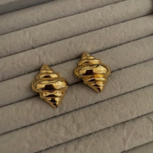 DESIGNER SHELL EARRINGS