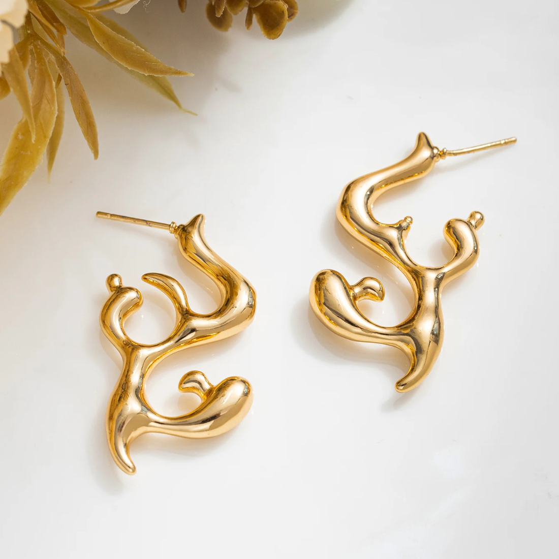 HANNAH HOOP EARRINGS