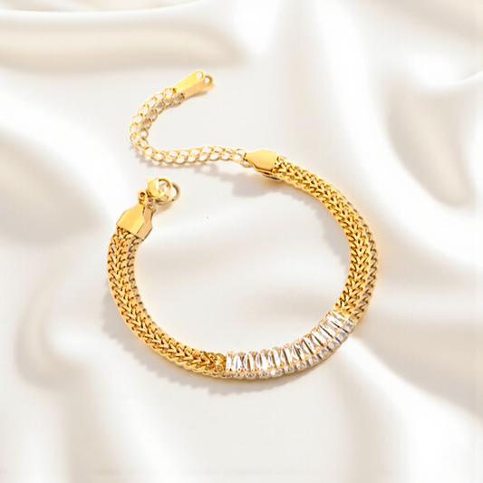 WHITE VINTAGE BRACELET
