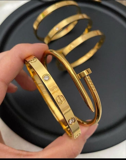 LUXE NAIL BANGLE SET