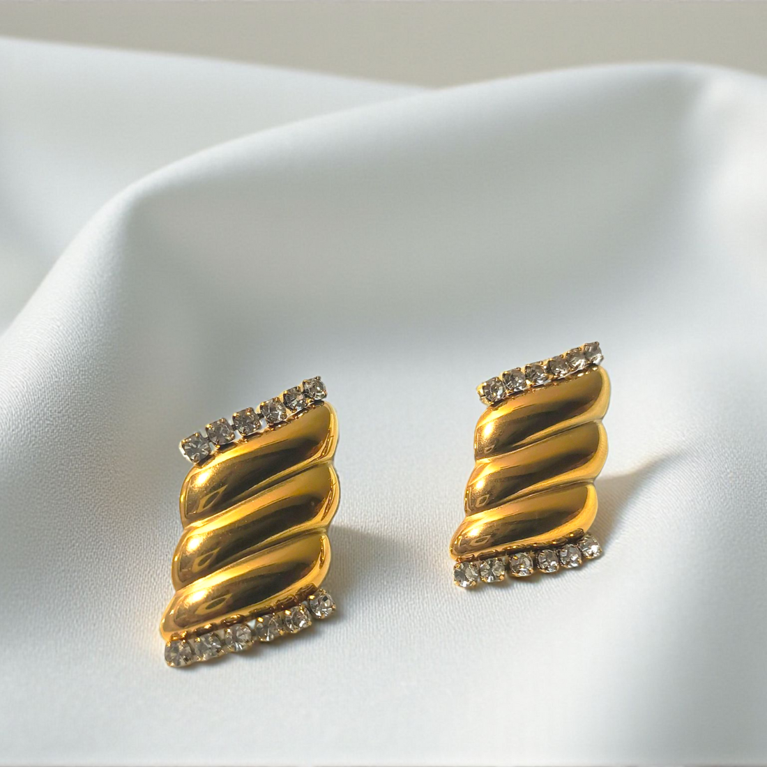 VINTAGE DIAMOND EARRINGS
