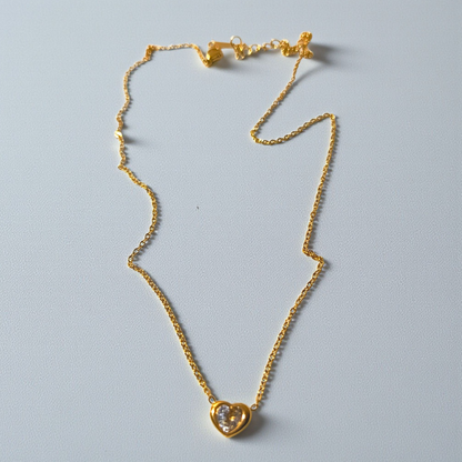 CRYSTAL HEART NECKLACE