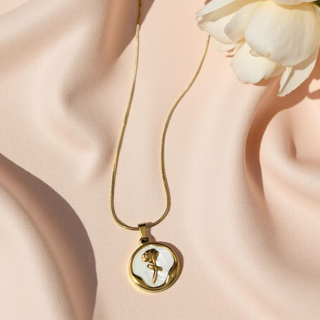 BELLE ROSE GOLD NECKLACE