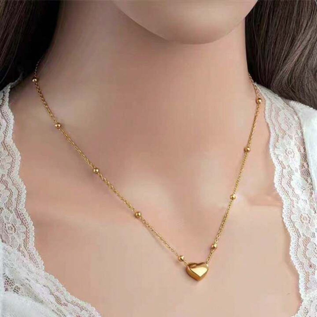 MINIMAL HEART NECKLACE