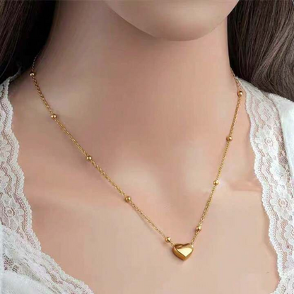 MINIMAL HEART NECKLACE