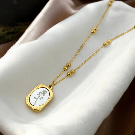 ENGRAVED ROSE FLOWER NECKLACE
