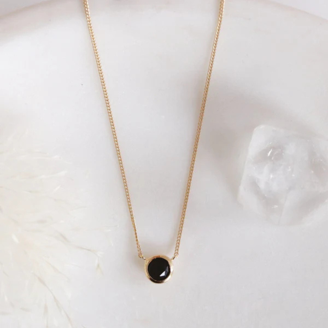 BLACK ROUND DIAMOND NECKLACE