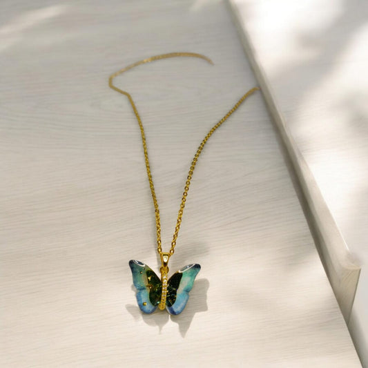 CRYSTAL BUTTERFLY NECKLACE