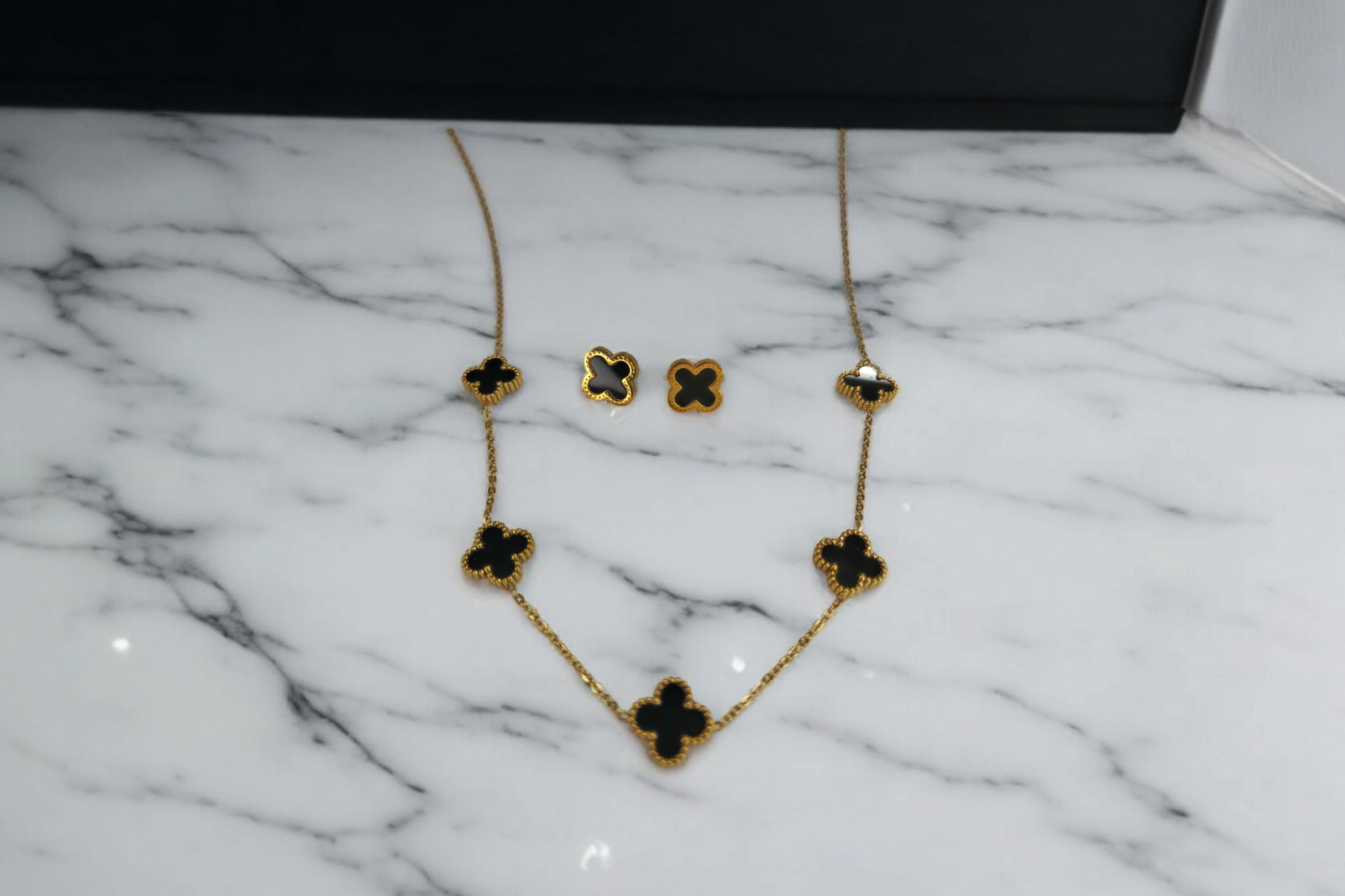 Clover Necklace Set 