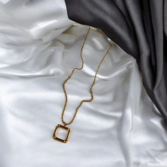SQUARE GOLD NECKLACE