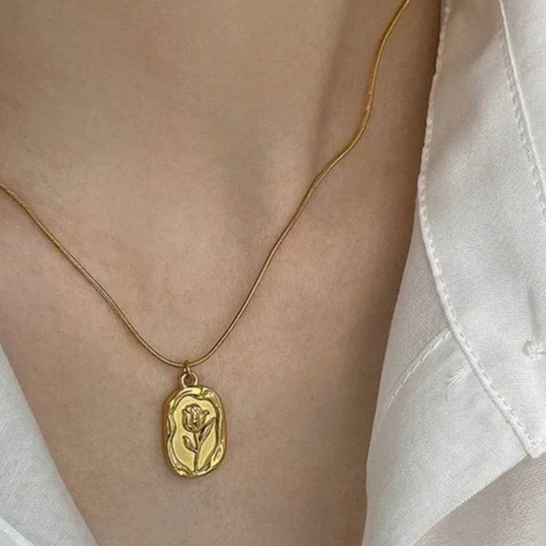 TULIP NECKLACE (GOLDEN)