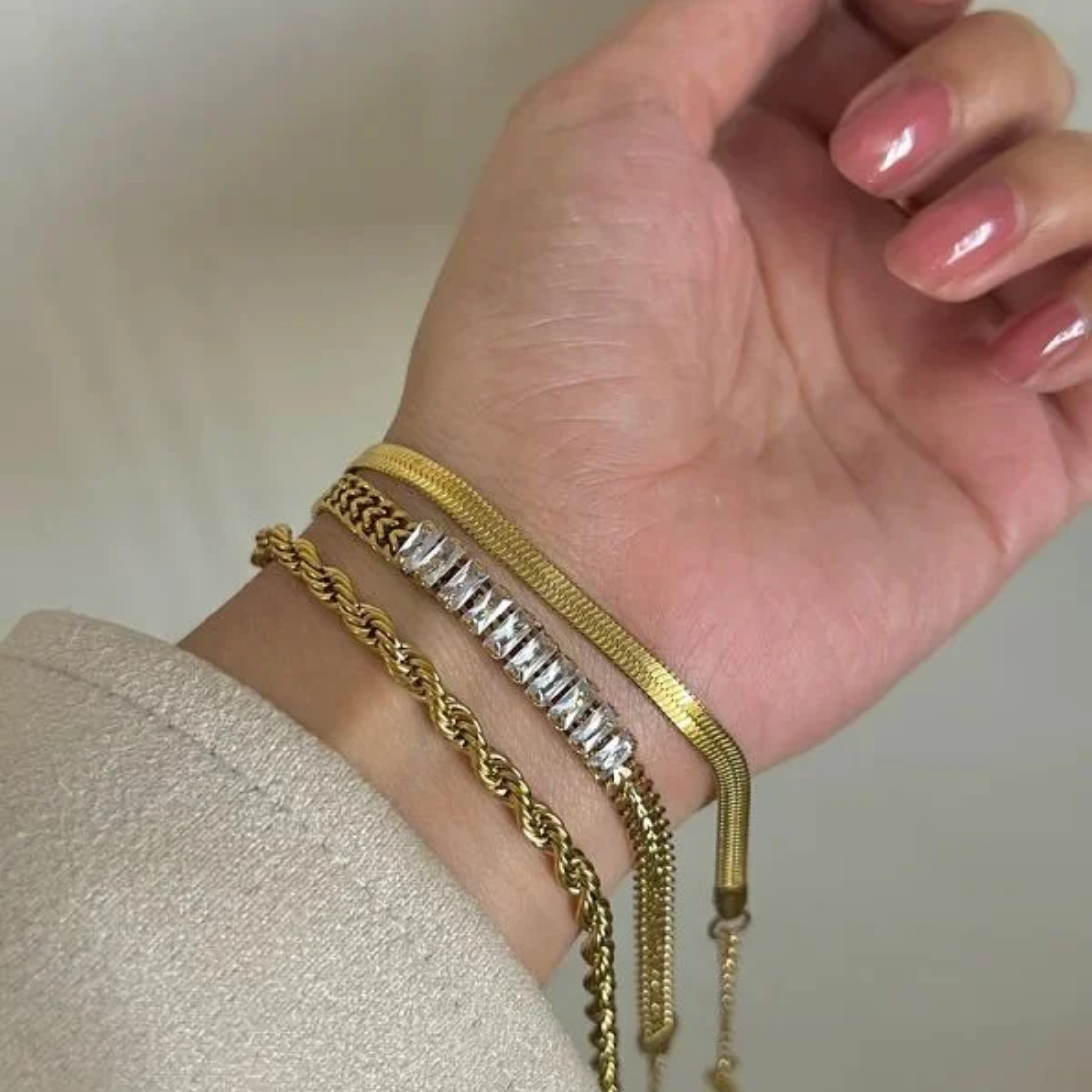 THE ICONIC GOLD STACK