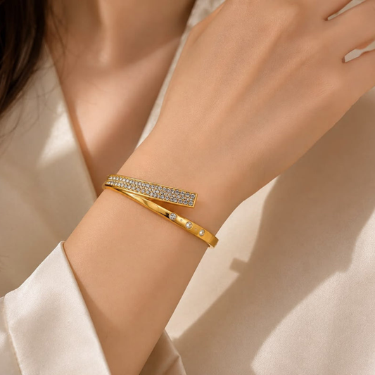 PREMIUM ZIRCON HANDCUFF