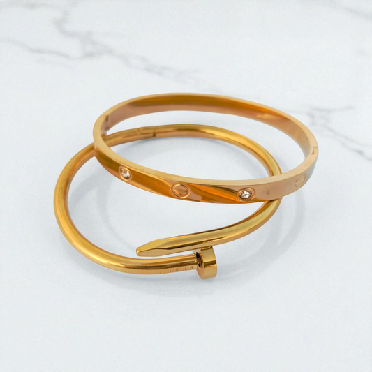 CARTIER BANGLE SET.