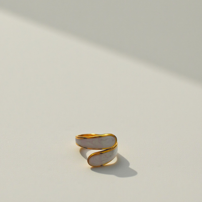 WHITE STONE ADJUSTABLE RING
