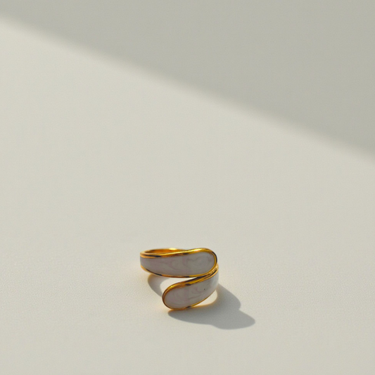 WHITE STONE ADJUSTABLE RING