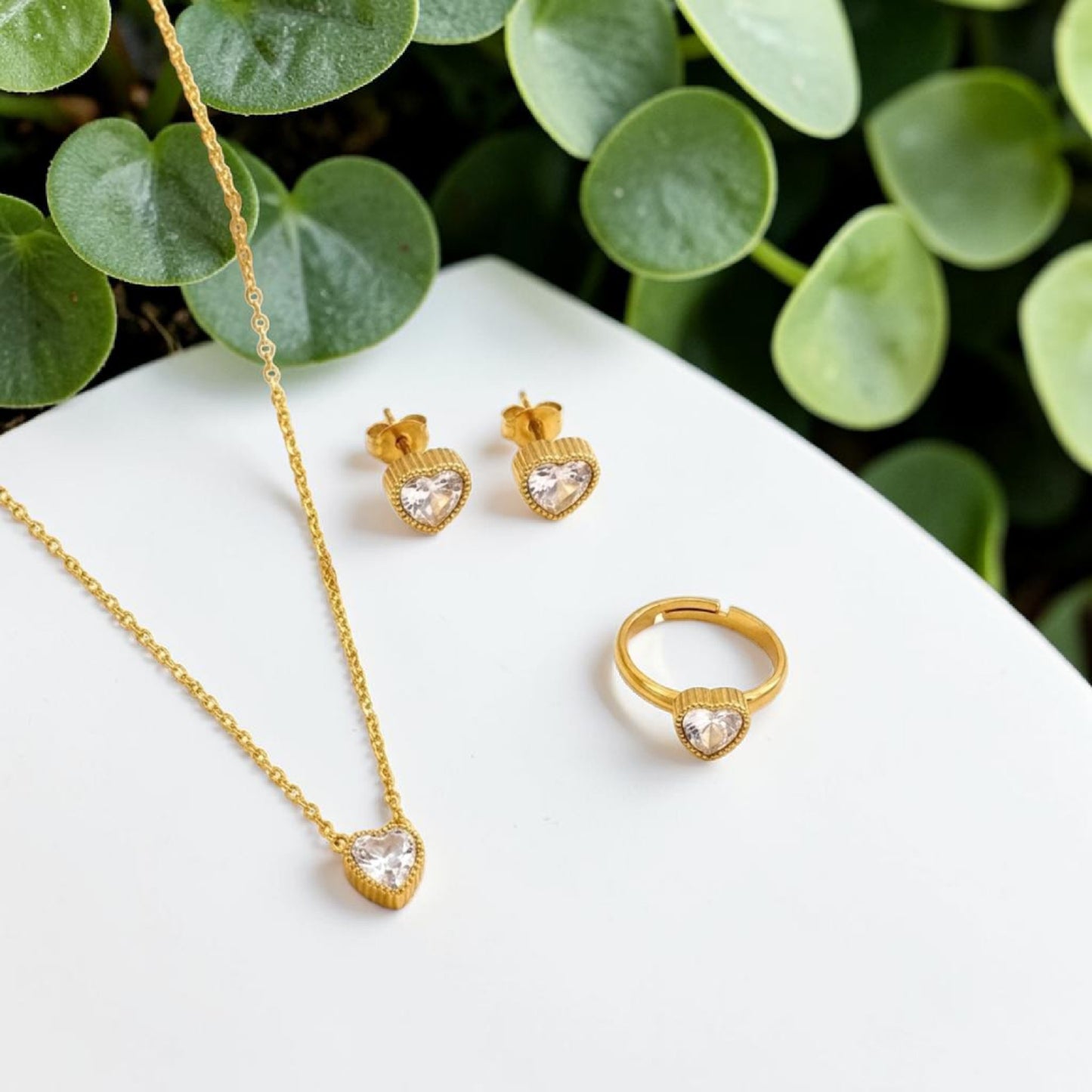 THE DIAMOND SET