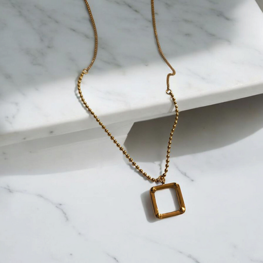 SQUARE GOLD NECKLACE