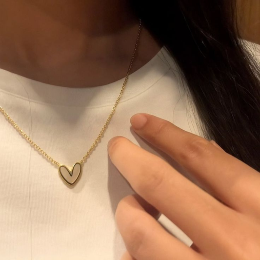 WHITE HEART NECKLACE