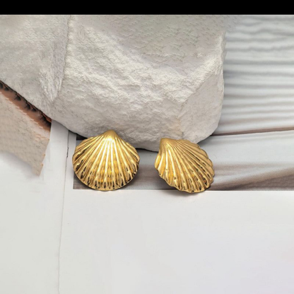 THE SEA SHELL EARRINGS