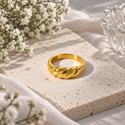 PREMIUM CROISSANT RING