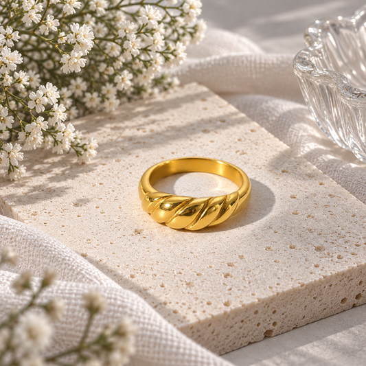 PREMIUM CROISSANT RING