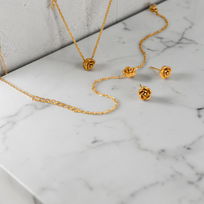 THE ROSE SET