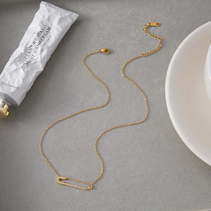 ALLURE NECKLACE