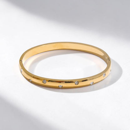 LUXE CRYSTAL HANDCUFF