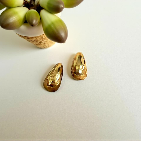 DROP EARRINGS