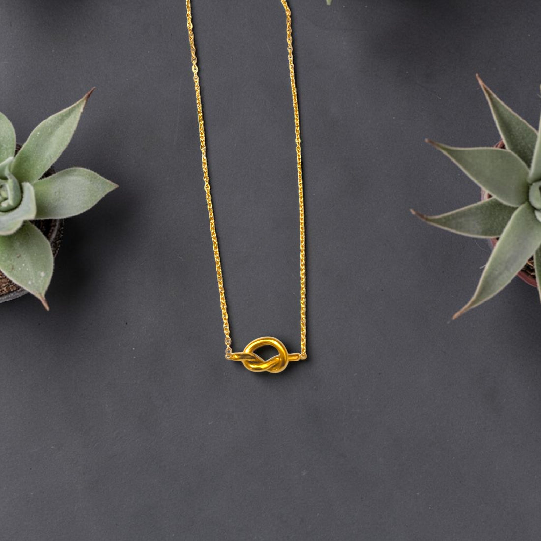 THE COOL INFINITY NECKLACE