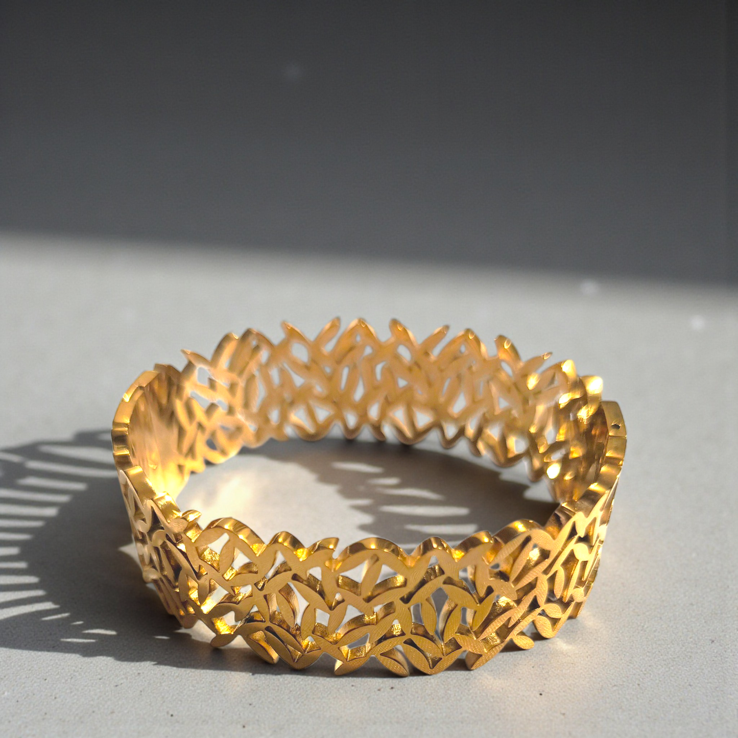 OTTOMAN GLOW BANGLE
