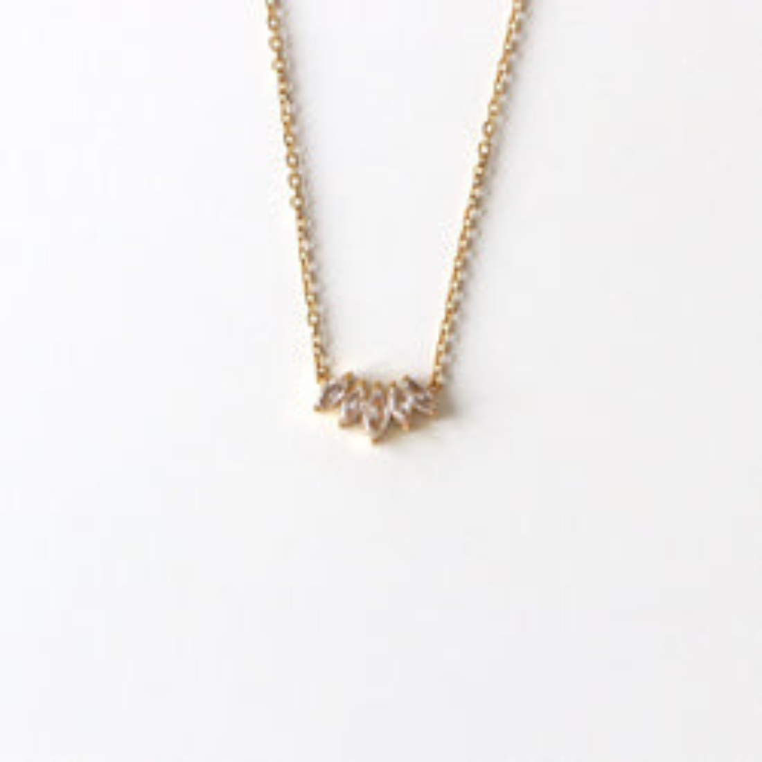 LUMIERE ARC NECKLACE