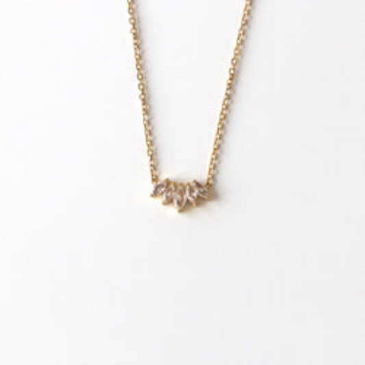 LUMIERE ARC NECKLACE