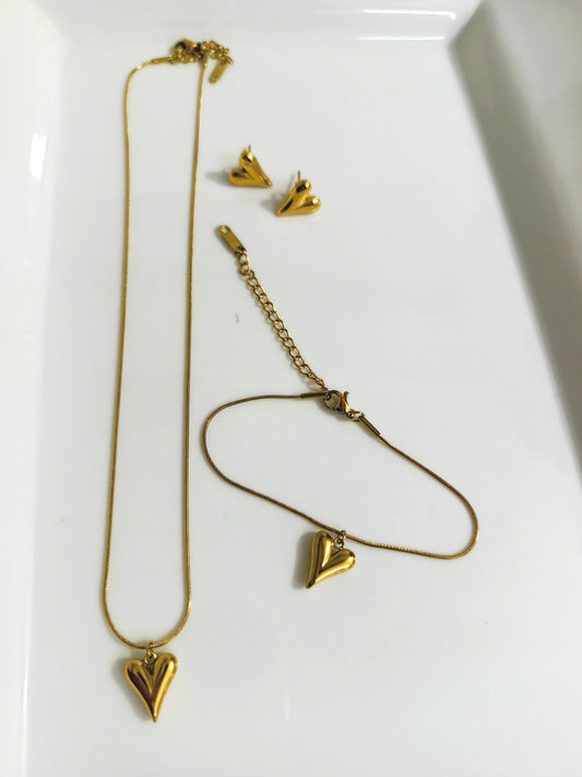 18k Gold Plated Heart Necklace Set - Stainless Steel - Tarnish Free - Water Resistant