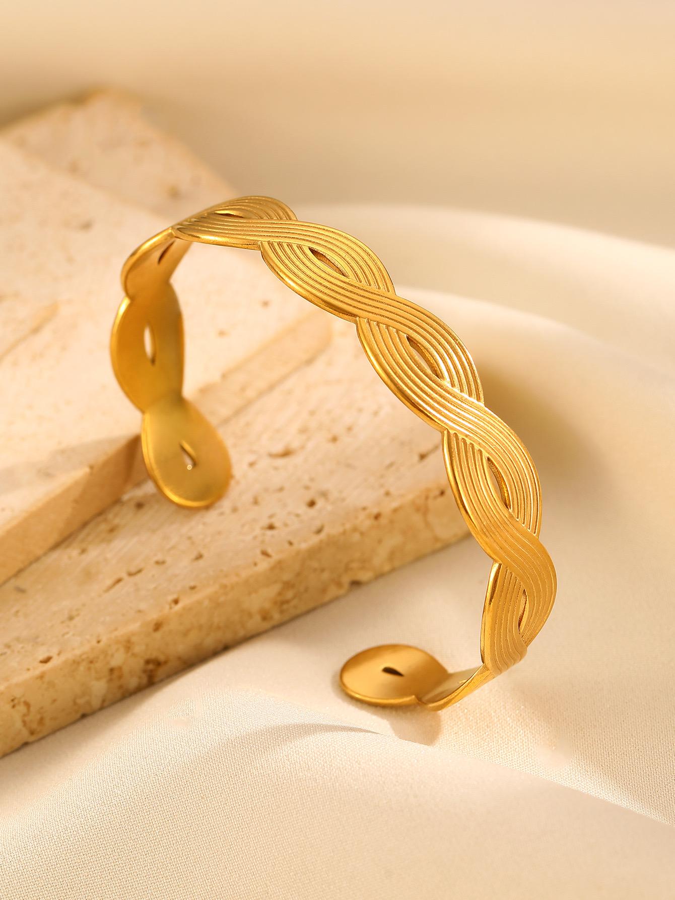 THE INFINITY HANDCUFF