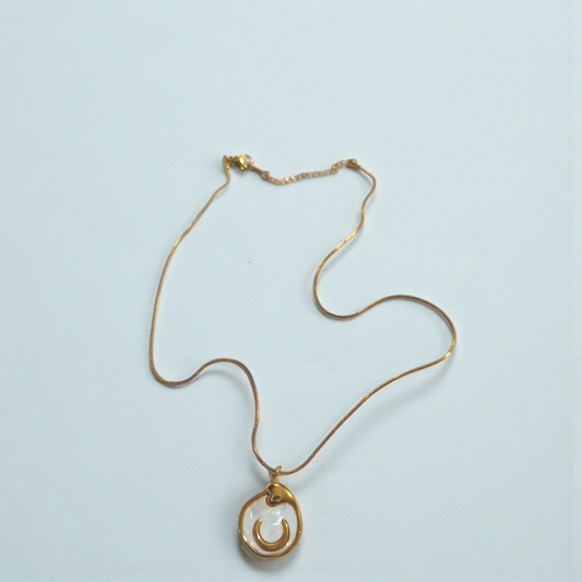 THE WHITE MOON NECKLACE