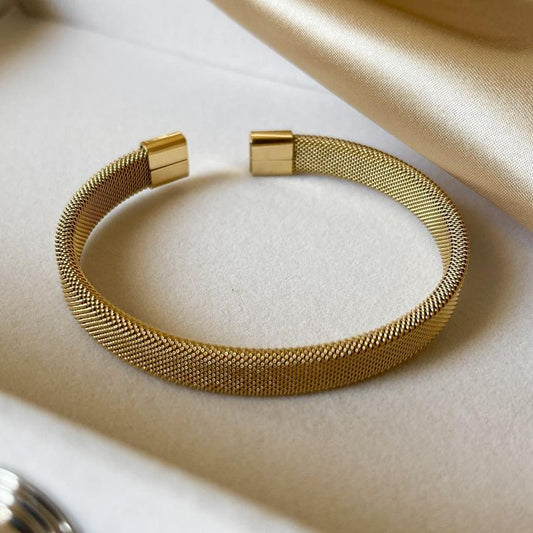 MESH GOLD BANGLE
