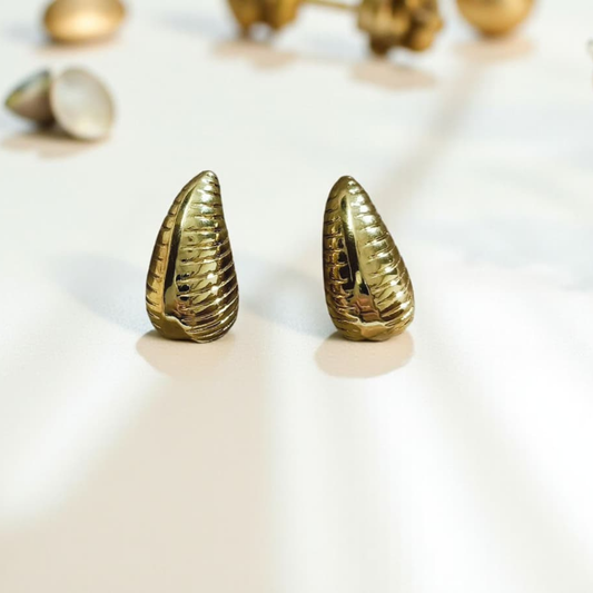 DROP LINED EARRINGS
